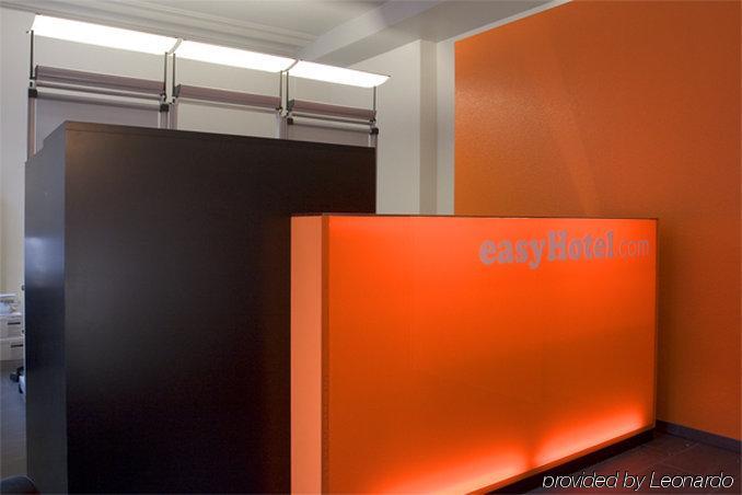 Easyhotel Basel City - Contactless Self Check-In Экстерьер фото