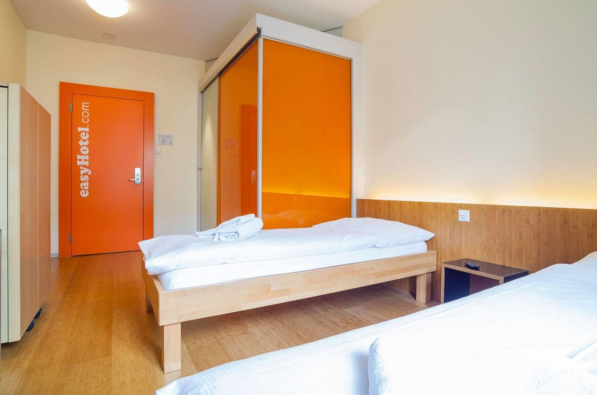 Easyhotel Basel City - Contactless Self Check-In Экстерьер фото